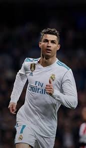 小马丁·格里菲（Ken Griffey Jr.）重回西雅图为大谷翔平颁奖，两代巨星同框